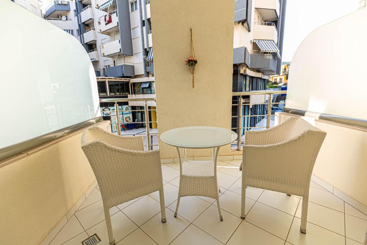 Jordan'S Hotel Vlore Exterior photo